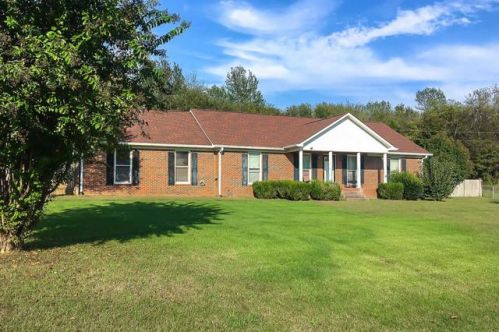 748 Redwood Cir, Columbia, TN 38401-6036