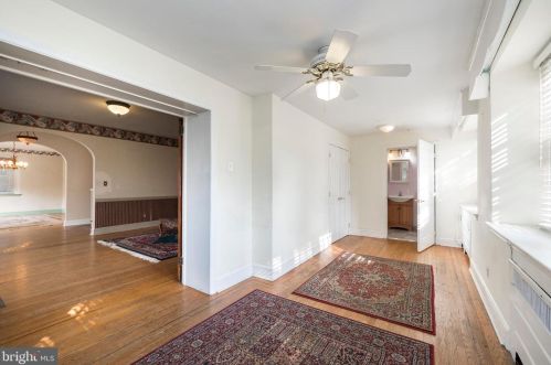 711 Marshall St, Norristown PA 19401-4113 exterior