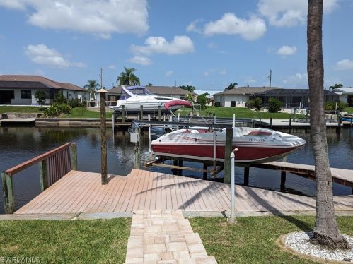 3712 17th Pl, Cape Coral, FL 33904-5072