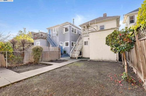478 36 St, Oakland CA 94609-2327 exterior