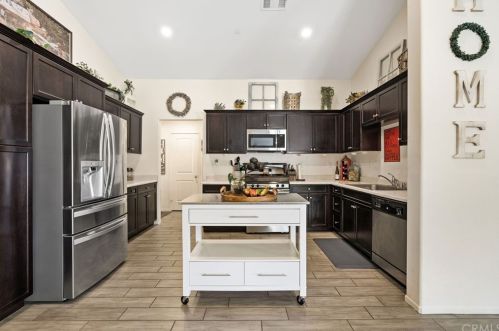 1196 Vista Montana, San Jacinto, CA 92582