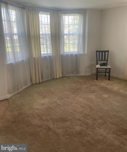 213 Moreland Rd, Willow Grove, PA 19090-3206