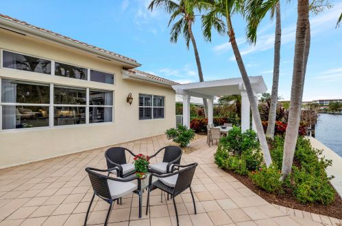 955 Gardenia Dr, Delray Beach FL  33483-4806 exterior