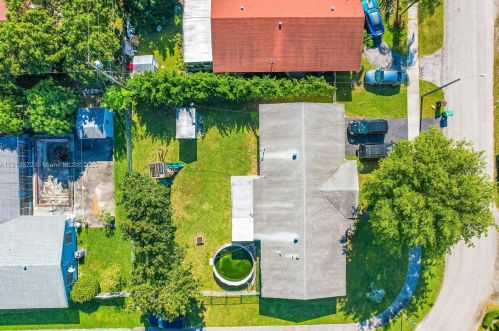 16461 102nd Pl, Miami, FL 33157-3139