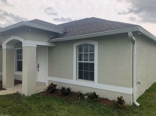 3907 13th St, Lehigh Acres, FL 33971-5115