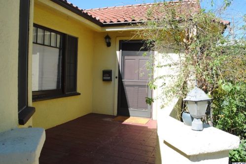2230 Montrose Ave, Montrose, CA 91020-1593