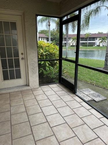 5341 Treetops Dr, Naples FL  34113-8506 exterior