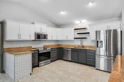 8544 Pinecone Dr, Lakeland FL  33809-1674 exterior