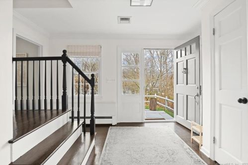 350 Rowayton Ave, Norwalk, CT 06853-1916