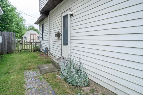 737 Leesburg Ave, Washington Ch OH  43160-1251 exterior