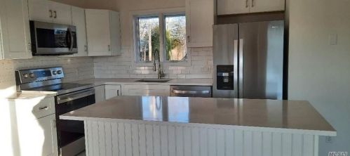 67 Hazelwood Ave, West Hampton Beach NY  11978-1403 exterior