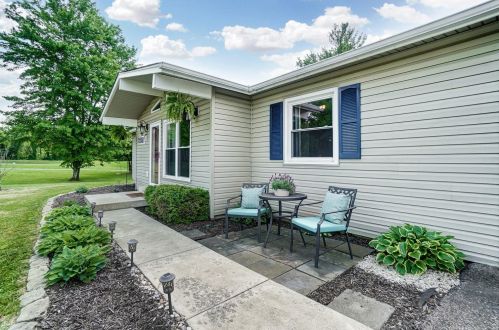 1587 Concord Rd, Amelia, OH 45102-2303