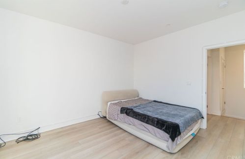 241 Elm Ave, Long Beach CA 90807-3403 exterior