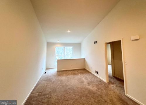 71 Keswick Dr, Navy Sup Dpt PA 17050-7917 exterior