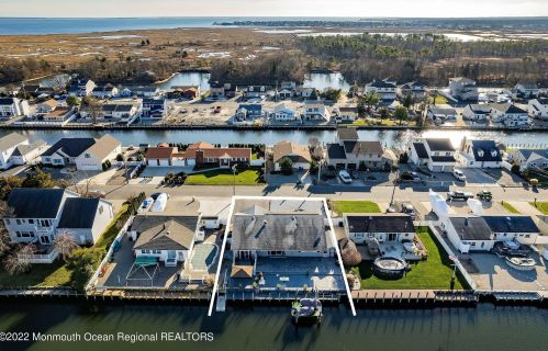 920 Bowsprit Pt, Lacey Township, NJ 08734-2703