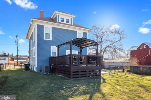 141 Funk St, Strasburg VA  22657-2403 exterior