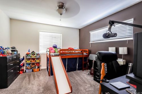5503 Stevely Ave, Lakewood CA  90713-1745 exterior
