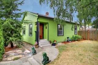 604 Clark Ave, Kent, WA 98030-4640