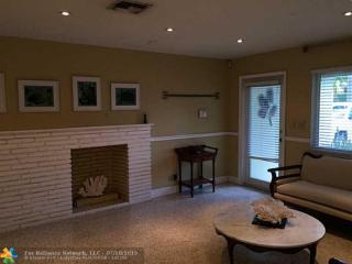 718 32nd Ave, Hollywood, FL 33021-6122