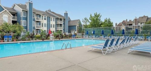 17 Lear Ct, East Brunswick NJ  08816-1863 exterior