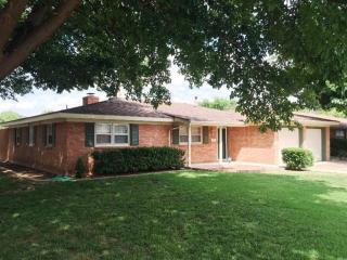6201 Knoxville Dr, Lubbock, TX 79413-5412
