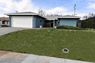 1025 Colnar St, Roseville, CA 95678-4040