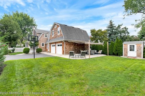 83 Lovett Ave, Little Silver NJ  07739-1420 exterior