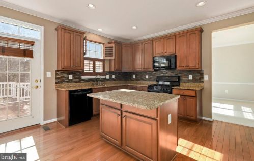 12257 Tulane Fls Dr, Bristow VA  20136-2183 exterior