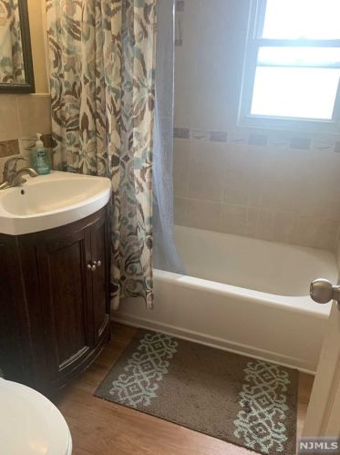 9005 Grand Ave, North Bergen NJ  07047-4430 exterior