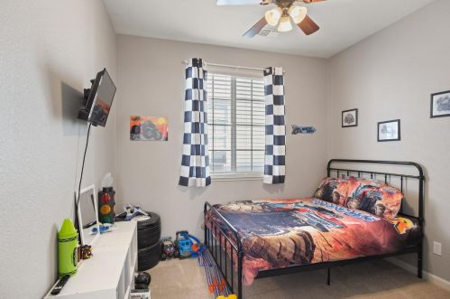 330 Applegate Dr, Valley Home CA  95361-8285 exterior