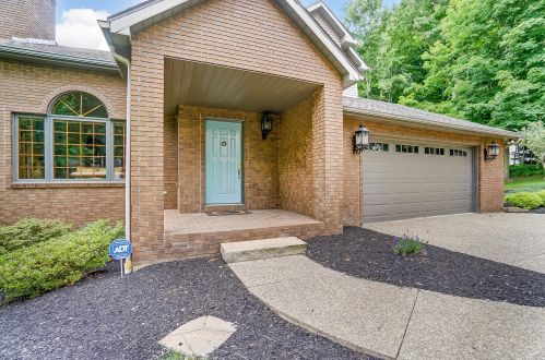 14319 Heritage Ln, Mount Vernon, OH 43050-9276