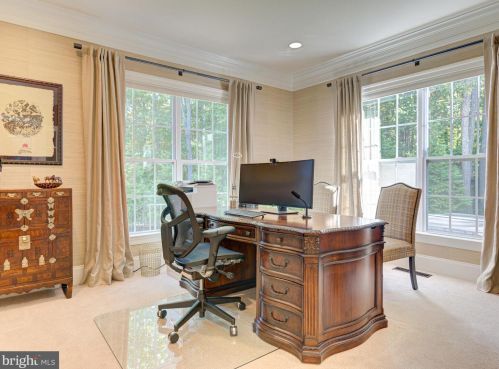 20500 Stone Fox Ct, Leesburg VA 20175-7223 exterior