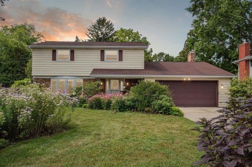 214 Brookridge St, Green Bay, WI 54301-2128