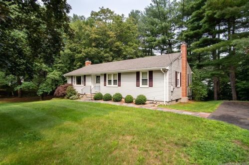 4 Elizabeth St, Granby, CT 06035-2108