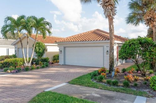 4800 Lasqueti Way, Naples, FL 34119-9544