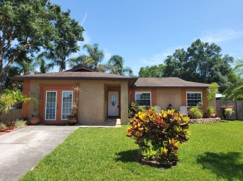 2310 Knoll Ave, Palm Harbor, FL 34683-0031