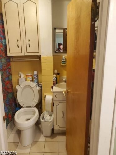 69 New York Ave, Newark NJ 07105-1210 exterior