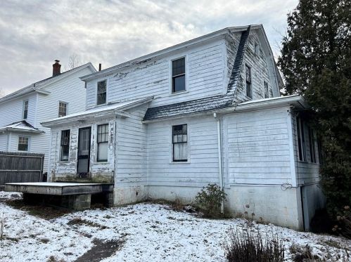 114 Radcliffe Ave, Waterbury, CT 06705-1524