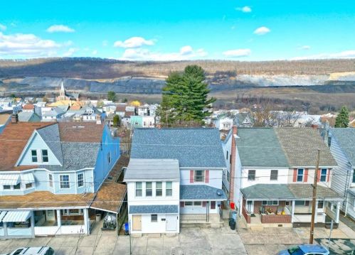 139 High St, Coaldale, PA 18218-1516