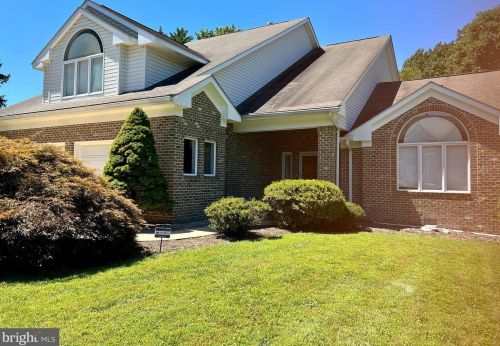 7008 Ridgeway Dr, Springfield VA  22150-3028 exterior