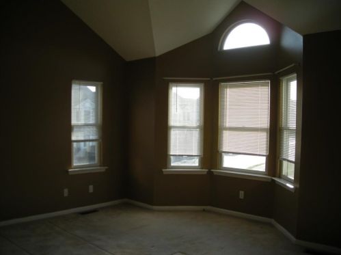 301 Windsor Pl, Macungie PA  18062-1812 exterior