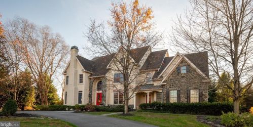 401 Woodale Dr, Kennett Sq, PA 19348-2591