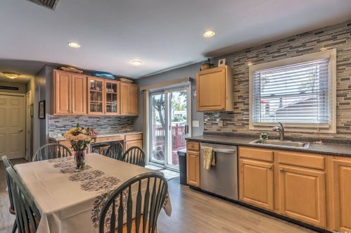 362 Silver St, Babylon NY  11704-4008 exterior