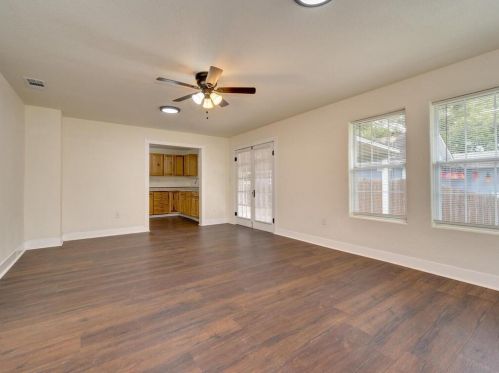 442 Davilla Ave, Rockdale TX  76567-2859 exterior