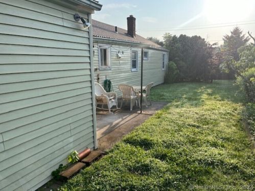 6 Wright Rd, Rocky Hill, CT 06067-2042