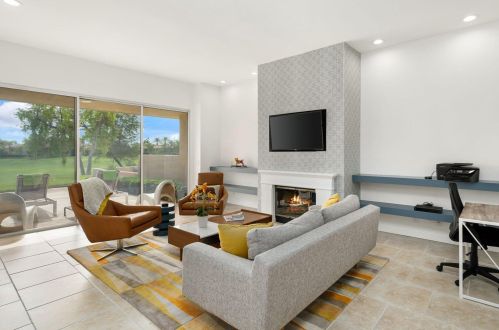 8 Oak Tree Dr, Rancho Mirage CA  92270-1612 exterior