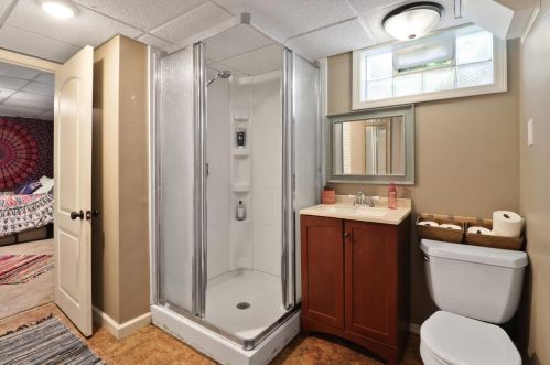 2 3 St, Hobart IN 46342-4306 exterior