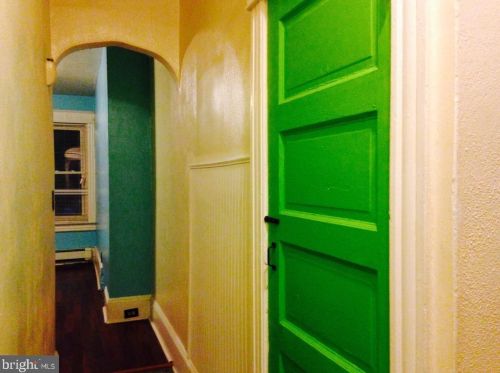 37 Delawareview Ave, Trenton NJ 08618-5607 exterior