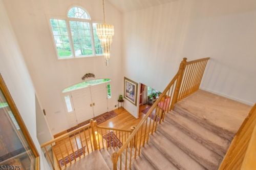 41 Heather Ln, Dover, NJ 07869-3332
