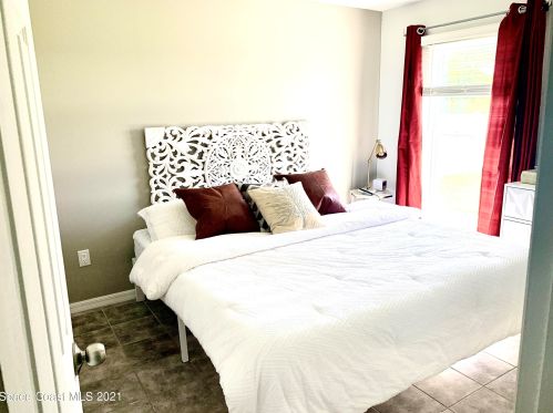 1135 17 Pl, Vero Beach FL 32960-3648 exterior